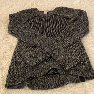 Ivivva long sleeve knitted shirt good condition